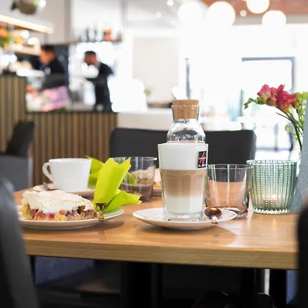 호텔 Plauderei Cafe Und *